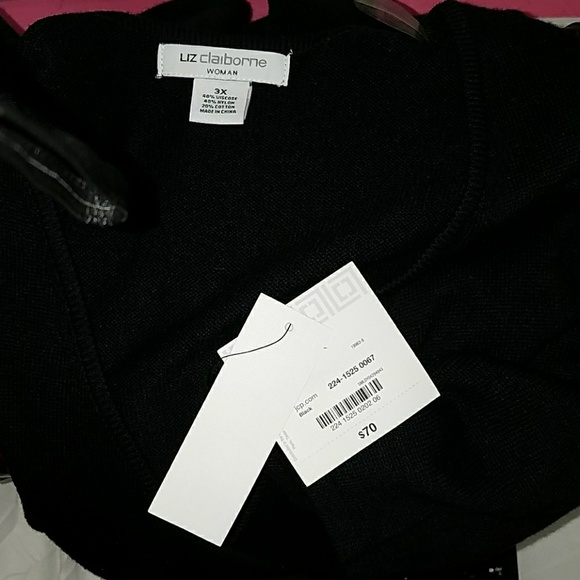 NWT- Adorable Black Short Sleeve Sweater Dress - Picture 4 of 4